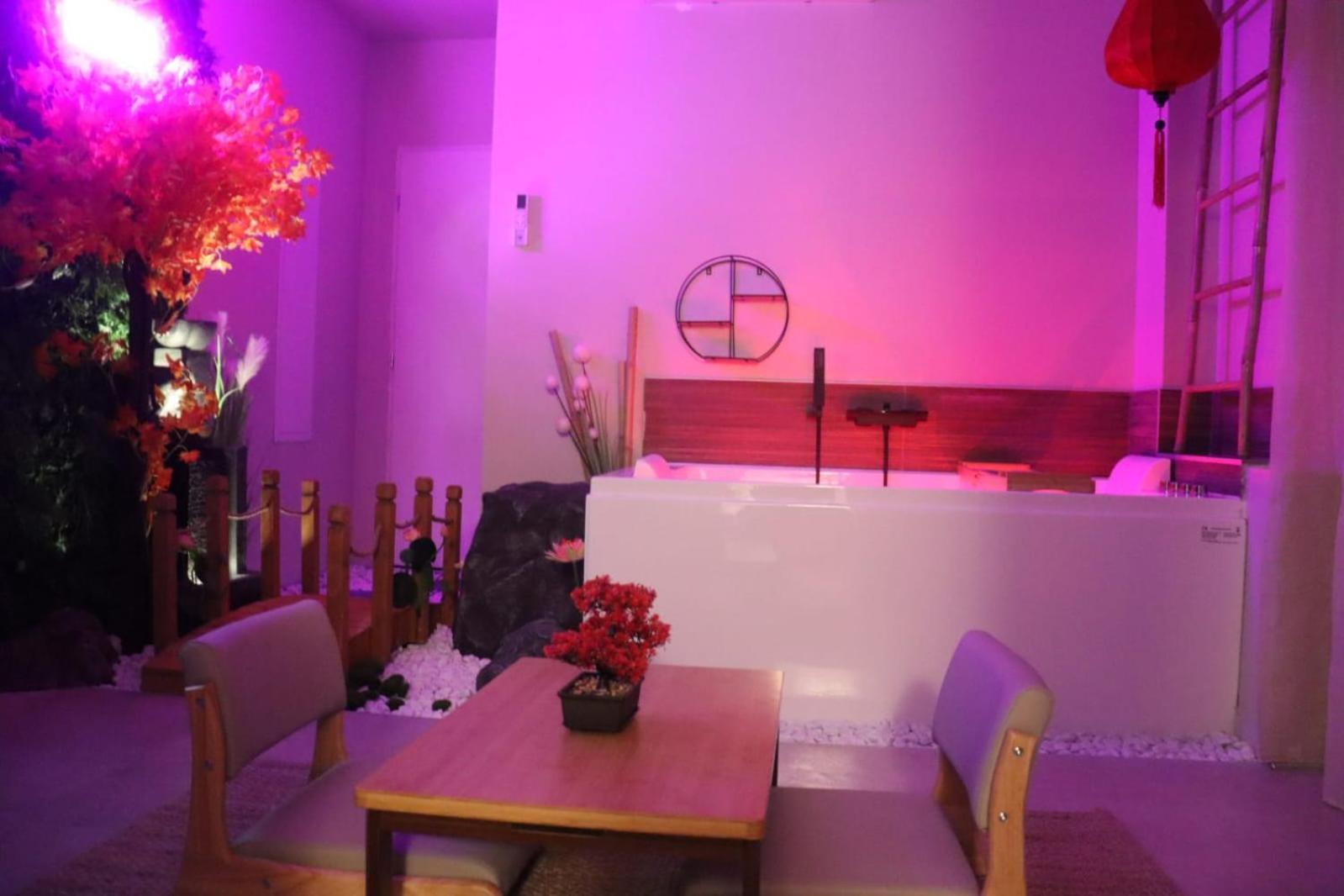 Loveroom Japon Avec Balneotherapie Toulon Dış mekan fotoğraf
