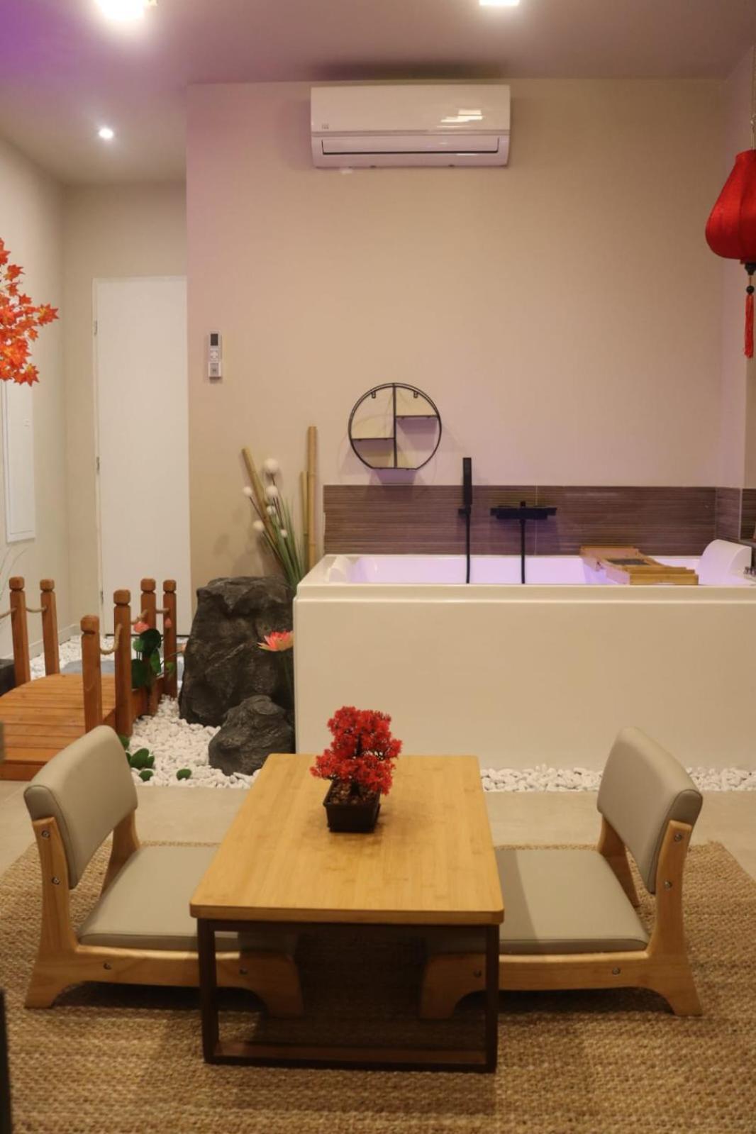 Loveroom Japon Avec Balneotherapie Toulon Dış mekan fotoğraf